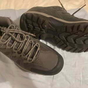 Original Weatherproof Pathfinder sneaker/bootshoe.